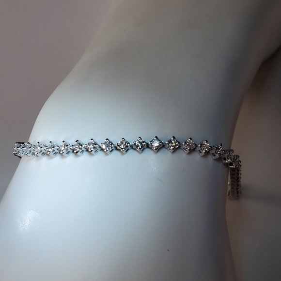 BRAND  NEW  DIAMOND TENNIS BRACELET 14K WHITE GOLD - Picture 6 of 12